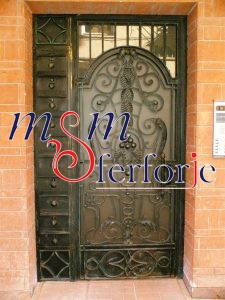 130 FERFORJE BİNA GİRİŞ KAPISI