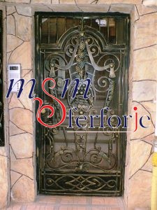 131 FERFORJE BİNA GİRİŞ KAPISI